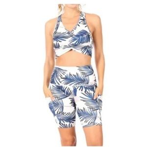 NWT ShoSho Matching 2-Piece Sports Bra and Shorts